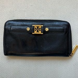 Tory Burch wallet